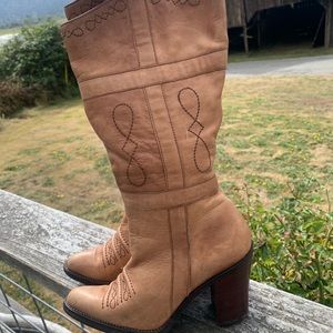 ZODIAC Deadstock Platform Tan Leather Brazil Boots VTG